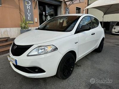 Usata Lancia Ypsilon 69 CV (50 kW) 2019 Bianco Utilitaria