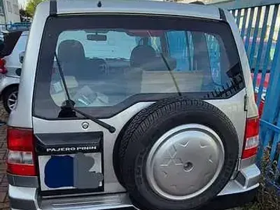 Usata Mitsubishi Pajero 129 CV (94 kW) 2000 Argento SUV