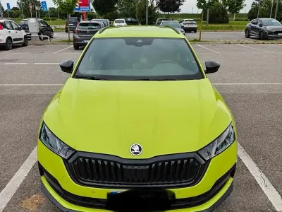 Usata Skoda Octavia G-TEC SportLine 150 CV (110 kW) 2024 Verde Station wagon