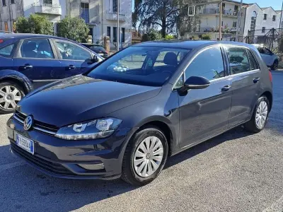 Usata VW Golf VII 116 CV (85 kW) 2018 Grigio Berlina