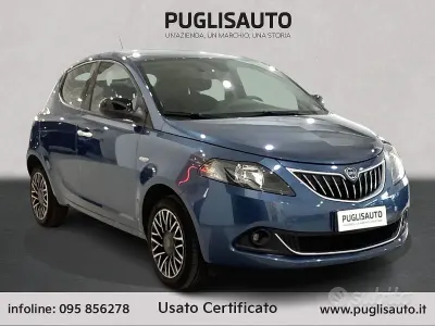 Usata Lancia Ypsilon 69 CV (50 kW) 2024 Blu Utilitaria