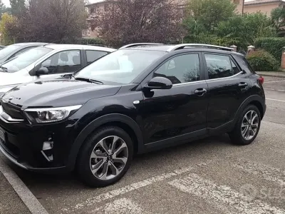 Usata Kia Stonic Style 100 CV (73 kW) 2019 Nero SUV