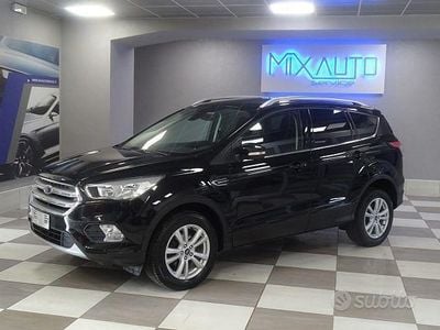 Usata Ford Kuga Trend 120 CV (88 kW) 2019 Nero pastello SUV