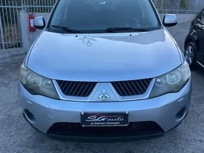 Usata Mitsubishi Outlander