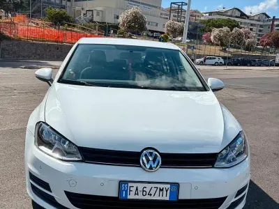Usata VW Golf VII 85 CV (62 kW) 2015 Bianco Berlina