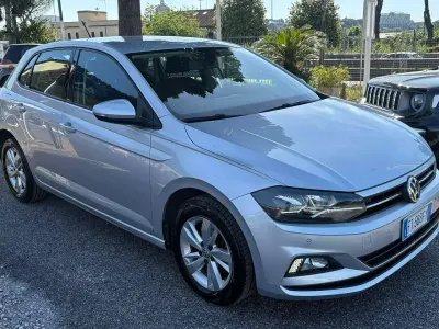 Usata VW Polo Comfortline 80 CV (58 kW) 2018 Argento Utilitaria