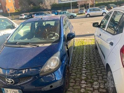 Usata Toyota Aygo 68 CV (50 kW) 2008 Blu Utilitaria