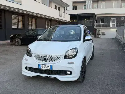 Usata Smart ForFour Passion 71 CV (52 kW) 2016 Bianco Utilitaria