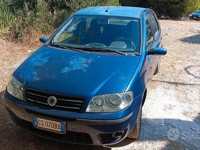 Usata Fiat Punto 80 CV (58 kW) 2004 Blu Utilitaria