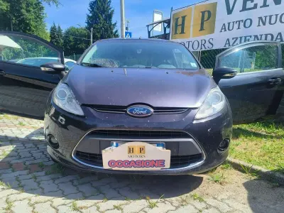 Usata Ford Fiesta 71 CV (52 kW) 2011 Nero Berlina