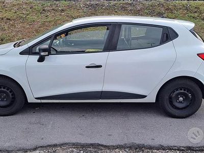 Second-hand Renault Clio IV 58 CP (42 kW) 2019 Alb Berlinǎ