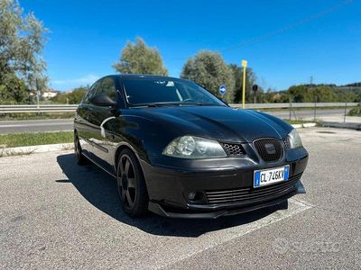 Usata Seat Ibiza Stylance 75 CV (55 kW) 2004 Nero Berlina