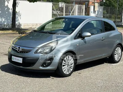 Usata Opel Corsa 85 CV (62 kW) 2015 Grigio Utilitaria