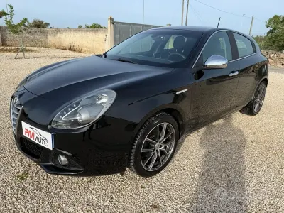 Usata Alfa Romeo Giulietta Distinctive 120 CV (88 kW) 2016 Nero Utilitaria