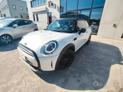 Usata Mini Cooper Essential 136 CV (100 kW) 2024 Bianco Utilitaria