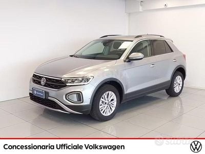 Usata VW T-Roc Life 150 CV (110 kW) 2024 Grigio SUV