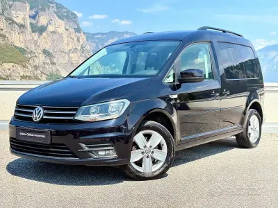 Usata VW Caddy Comfortline 102 CV (75 kW) 2016 Nero Monovolume