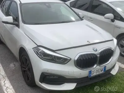 Usata BMW 116 Sport Line 116 CV (85 kW) 2022 Bianco Utilitaria