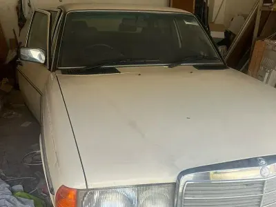 Usata Mercedes 230 1983 Berlina
