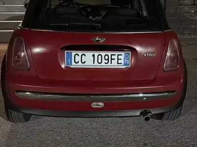 Usata Mini Cooper 90 CV (66 kW) 2002 Rosso Utilitaria