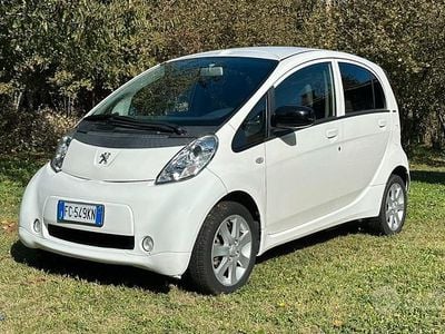 Usata Peugeot iON Active 34 kW (47 CV) 2016 Bianco Utilitaria