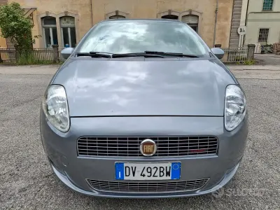 Usata Fiat Punto Classica 69 CV (50 kW) 2008 Grigio Utilitaria