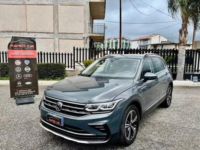 Usata VW Tiguan Life 150 CV (110 kW) 2021 Grigio SUV