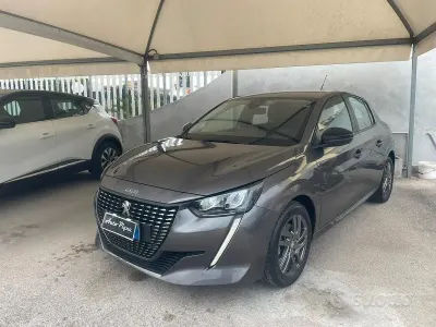Usata Peugeot 208 Active 102 CV (75 kW) 2022 Grigio Utilitaria