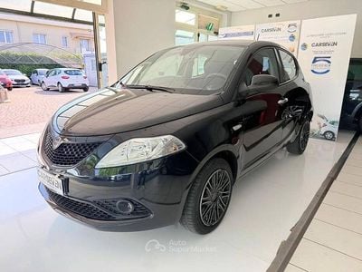 Usata Lancia Ypsilon Silver 69 CV (50 kW) 2021 Nero Utilitaria