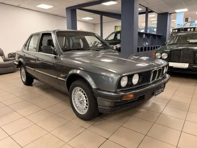 Usata BMW 320 125 CV (91 kW) 1985 Grigio Berlina