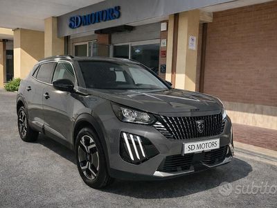 Usata Peugeot 2008 Allure 101 CV (74 kW) 2024 Grigio SUV