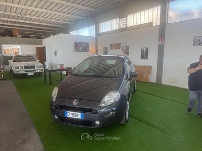 Usata Fiat Punto 75 CV (55 kW) 2015 Gray Utilitaria