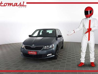 Grigio quarzo metallizzato con tetto nero tulipa Usata 2018 Skoda Fabia Design Edition Utilitaria | 11.750 € (Molto cara)