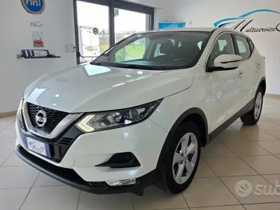Usata Nissan Qashqai N-Connecta 116 CV (85 kW) 2019 Bianco SUV