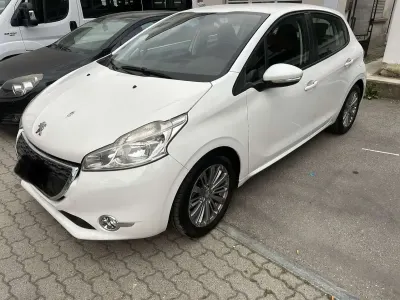 Usata Peugeot 208 Allure 82 CV (60 kW) 2016 Bianco Utilitaria