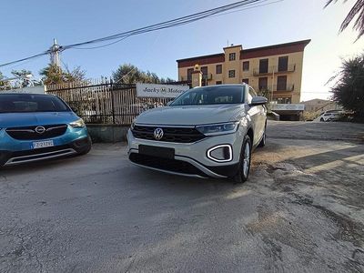 Usata VW T-Roc Style 150 CV (110 kW) 2022 Beige SUV