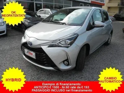 Brugt Toyota Yaris Hybrid Business Edition 73 HK (53 kW) 2017 Grå Sedan