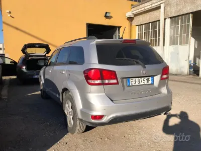 Usata Fiat Freemont 140 CV (102 kW) 2011 Grigio SUV