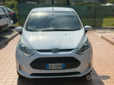 Usata Ford B-MAX Business Edition 95 CV (69 kW) 2014 Bianco Monovolume