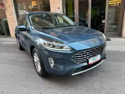Usata Ford Kuga Titanium 120 CV (88 kW) 2021 Blu SUV