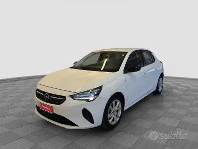 Usata Opel Corsa Elegance 101 CV (74 kW) 2023 Jade white Utilitaria
