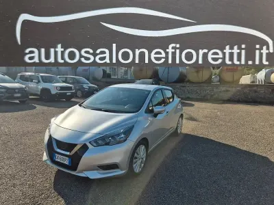 Usata Nissan Micra Acenta 90 CV (66 kW) 2022 Argento Utilitaria