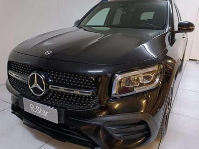 Mercedes GLB220