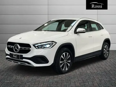 Usata Mercedes GLA180 116 CV (85 kW) 2022 Bianco SUV