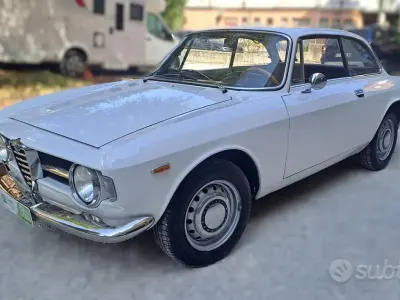 Usata Alfa Romeo GT Junior 88 CV (64 kW) 1970 Bianco Utilitaria