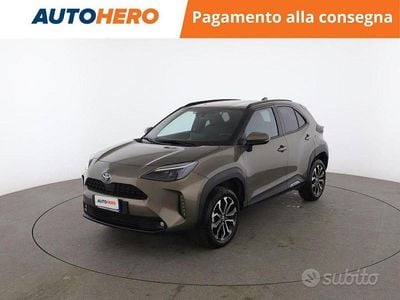 Usata Toyota Yaris Cross Trend 92 CV (67 kW) 2023 Oro SUV