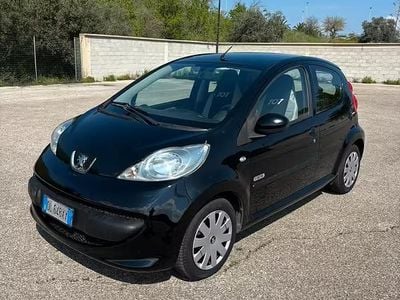 Usata Peugeot 107 68 CV (50 kW) 2008 Nero Utilitaria
