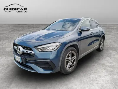 Usata Mercedes GLA250 Premium 160 CV (117 kW) 2023 Blu/azzurro SUV