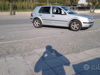 Begagnad VW Golf IV 110 HK (80 kW) 2000 Grå Sedan