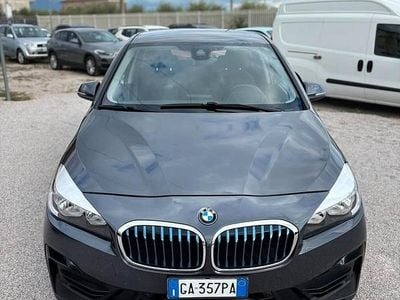 BMW 225